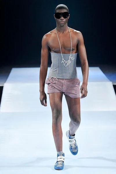 Look 1
